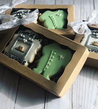 Load image into Gallery viewer, Baby announcement cookies gift