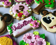 Load image into Gallery viewer, Maya and the bear theme Cookies