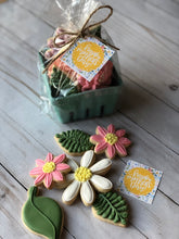 Load image into Gallery viewer, Mother Day basket cookies
