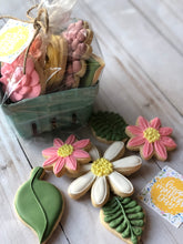 Load image into Gallery viewer, Mother Day basket cookies