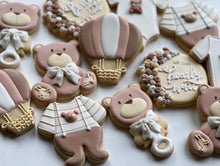 Load image into Gallery viewer, Baby Bear airballon cookies