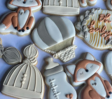 Load image into Gallery viewer, Woodland air balloon Baby shower cookies