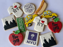 Load image into Gallery viewer, NYU graduation cookies,  New York theme Cookies