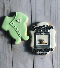 Load image into Gallery viewer, Baby announcement cookies gift