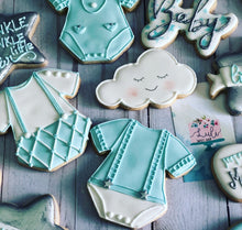 Load image into Gallery viewer, Moon and stars Baby shower cookies